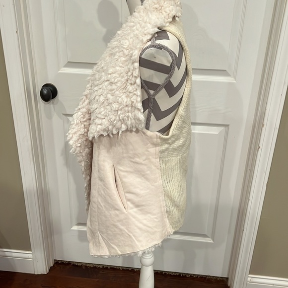 INC International Concepts faux fur sweater open front vest - Picture 3 of 5